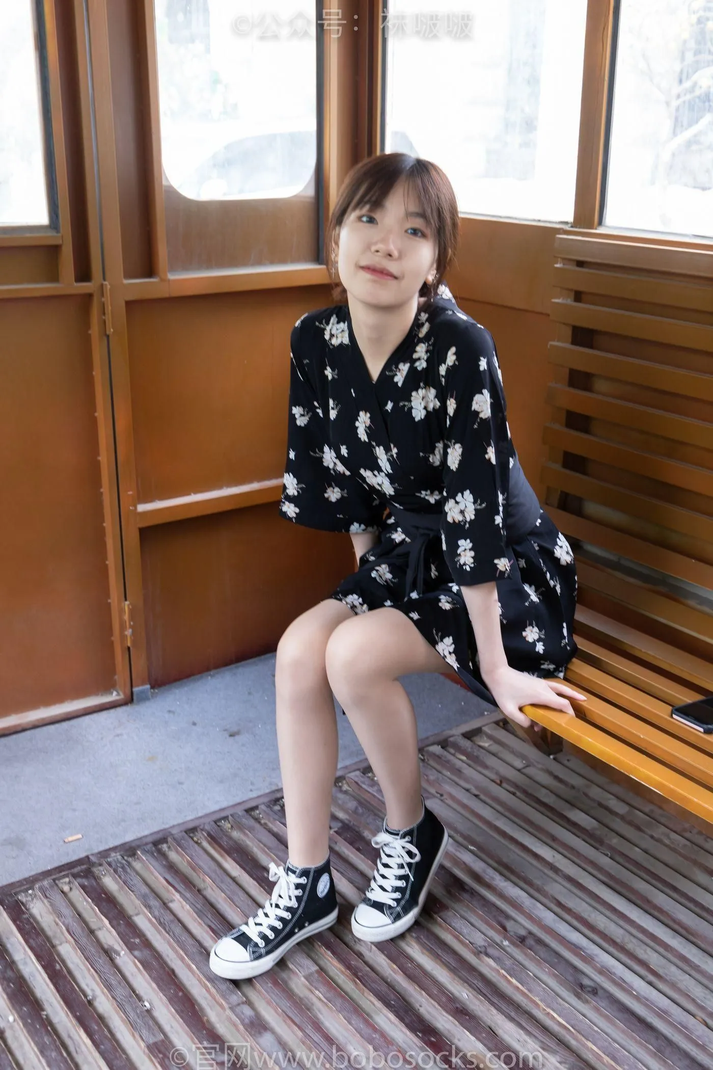 [BoBoSocks袜啵啵]NO.013 小甜豆-匡威帆布鞋、浅灰色短棉袜、肉丝 [132P]插图1